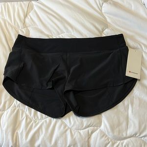 Lululemon Speed Up short